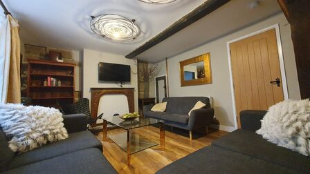 The Square, 2 bedroom Flat to rent, &pound;1,250 pcm