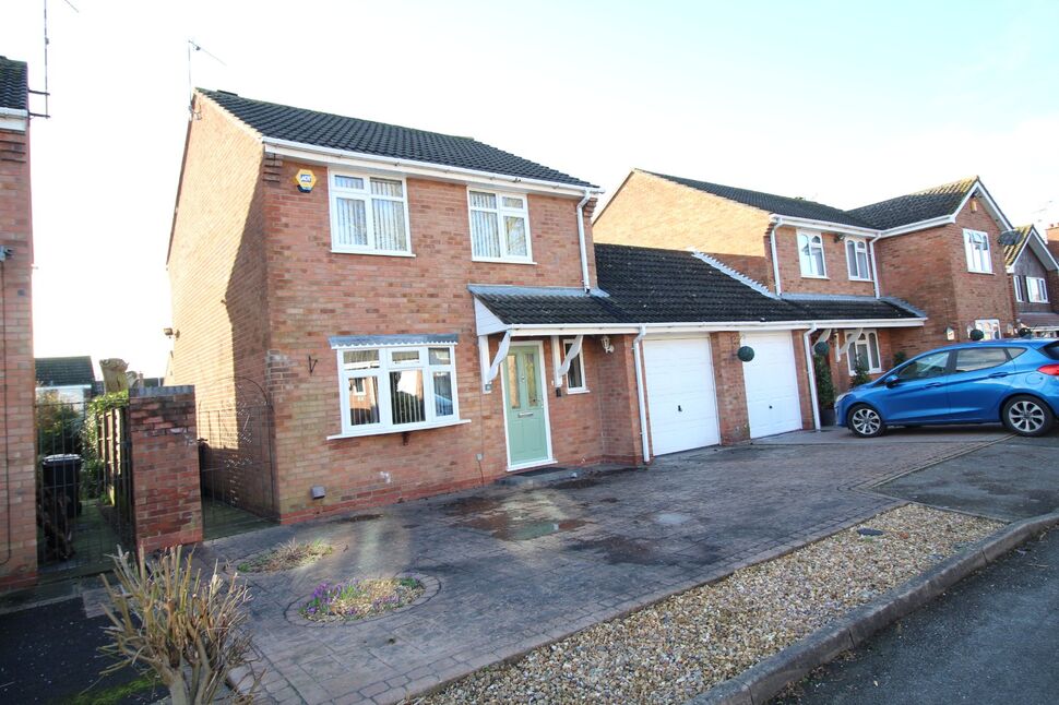 3 bedroom Link Detached House for sale, Lakeside, Bedworth, CV12 £270,000