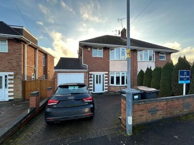 Hemsworth Drive, 3 bedroom Semi Detached House for sale, £290,000