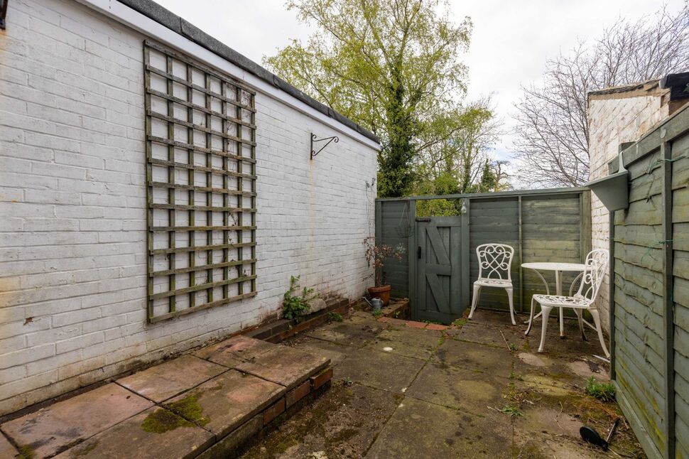 2 bedroom Mid Terrace House for sale, Castle Hill, Kenilworth, CV8 £