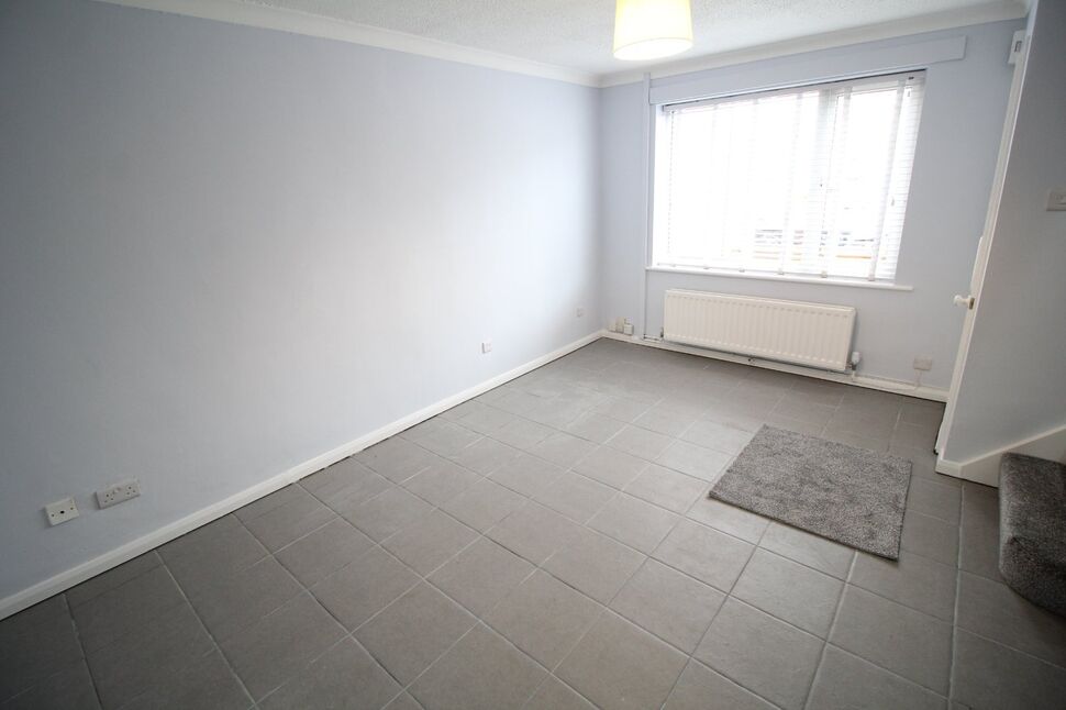 2 bedroom Mid Terrace House for sale, Tresillian Road, Exhall, CV7 £