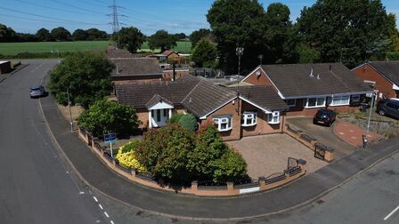 Cardigan Road, 3 bedroom Detached Bungalow for sale, £425,000