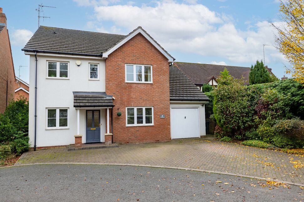 Main image of 4 bedroom Detached House for sale, Leamington Road, Kenilworth, Warwickshire, CV8