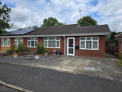High Ash Close, 3 bedroom Semi Detached Bungalow for sale, £230,000