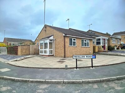 2 bedroom Semi Detached Bungalow for sale