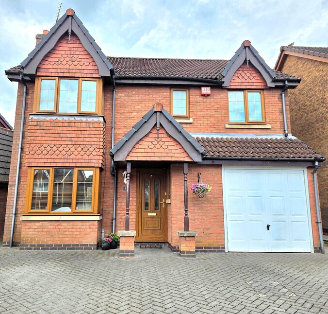Main image of 4 bedroom Detached House for sale, The Sycamores, Bedworth, Warwickshire, CV12