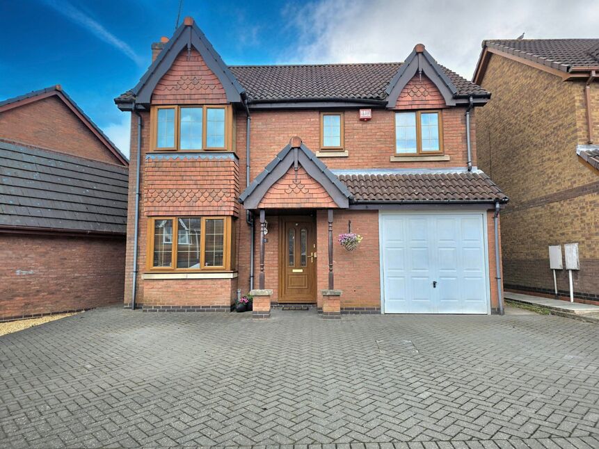 4 bedroom Detached House for sale