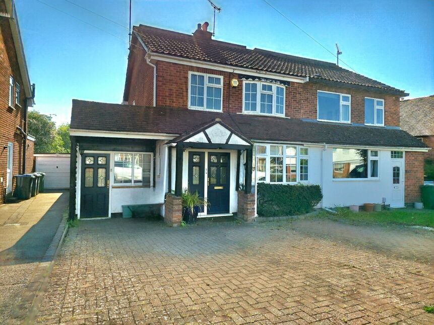 4 bedroom Semi Detached House for sale