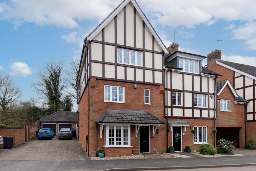 Main image of 3 bedroom End Terrace House for sale, Laneham Place, Kenilworth, Warwickshire, CV8