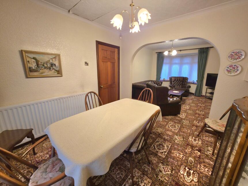 Lounge / Dining Room