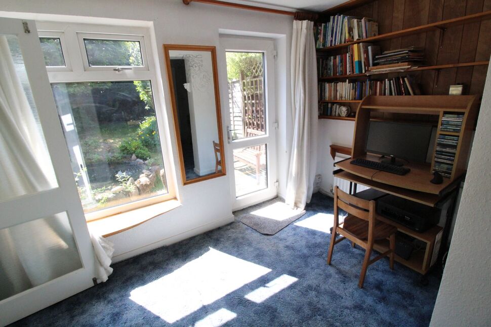 Study / Dining Area