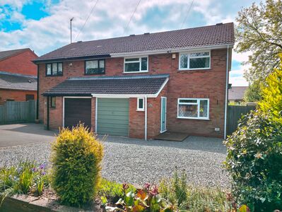 Hurst Road, 3 bedroom Semi Detached House for sale, £280,000