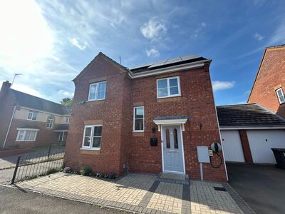 Clover Way, 4 bedroom Link Detached House for sale, £360,000