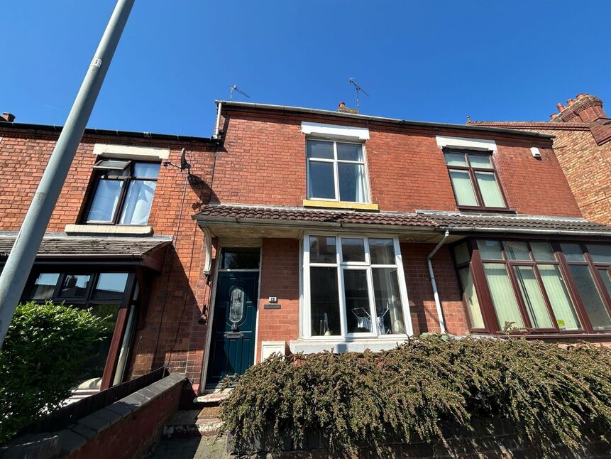 Main image of 3 bedroom Mid Terrace House for sale, Park Road, Bedworth, Warwickshire, CV12