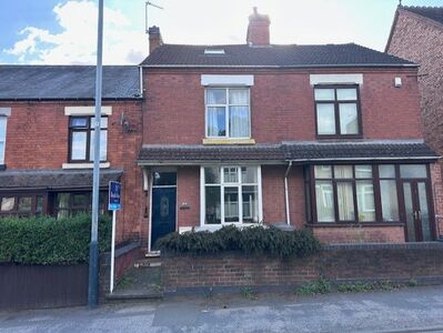 3 bedroom Mid Terrace House for sale