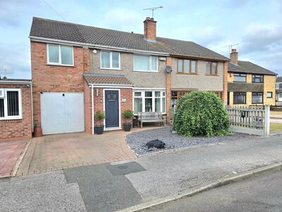 4 bedroom Semi Detached House for sale