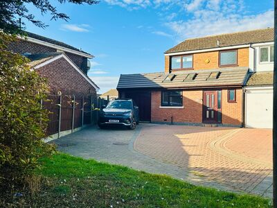 Amos Jacques Road, 3 bedroom End Terrace House for sale, £270,000