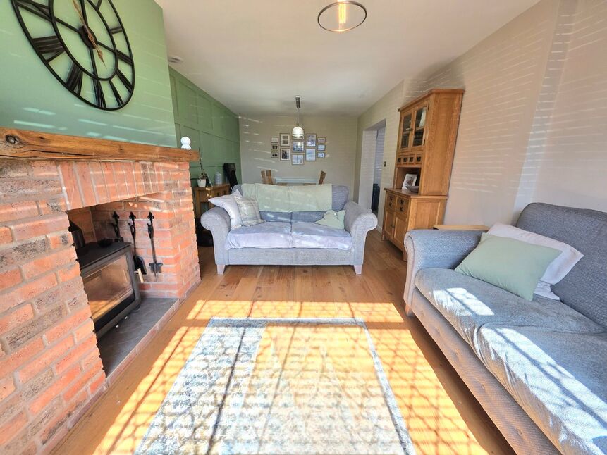Lounge / Dining Room