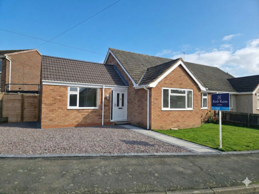 Main image of 3 bedroom Semi Detached Bungalow for sale, Mount Pleasant Road, Bedworth, Warwickshire, CV12