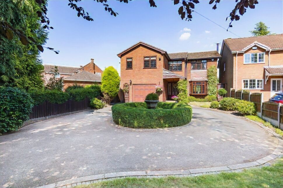 Main image of 4 bedroom Detached House for sale, Weston Lane, Bulkington, Warwickshire, CV12