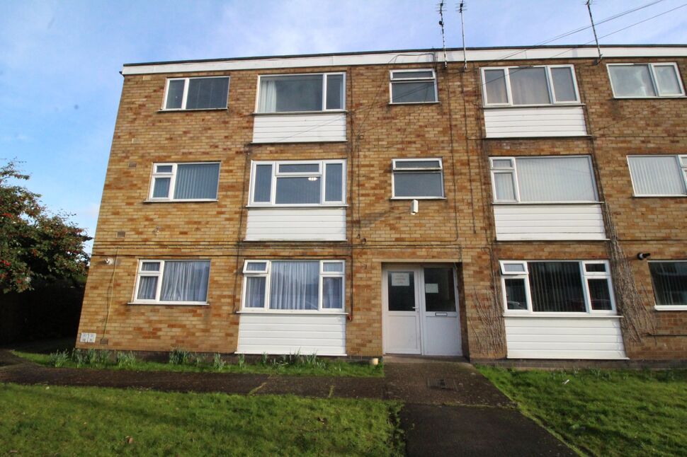 Main image of 1 bedroom Flat for sale, Stafford Close, Bulkington, Warwickshire, CV12