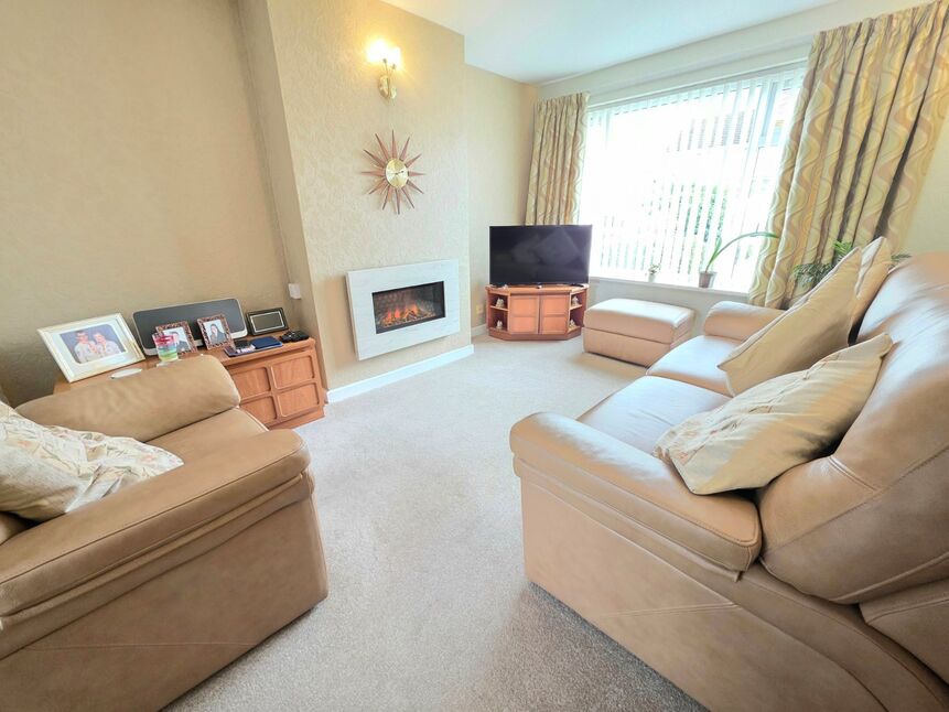Lounge / Dining room