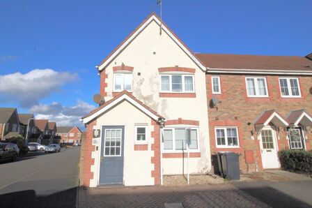 Hatters Court, 3 bedroom End Terrace House for sale, £250,000