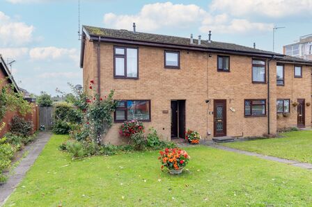 Newtown Road, 3 bedroom End Terrace House for sale, £200,000