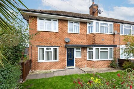 Marston Lane, 2 bedroom  Flat for sale, £135,000
