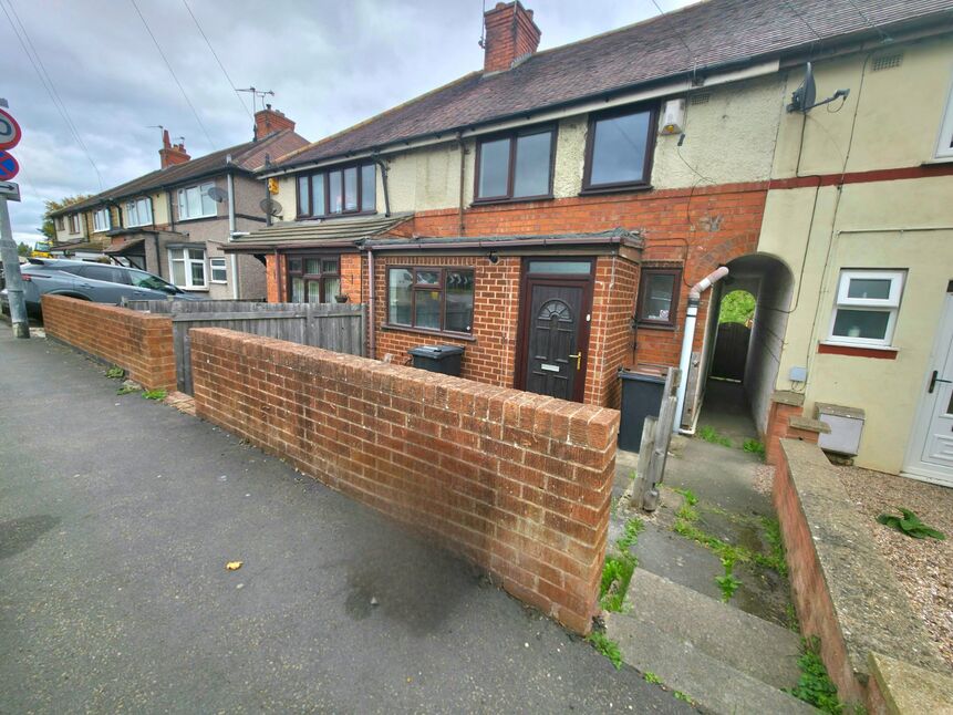 Main image of 3 bedroom Mid Terrace House to rent, College Street, Nuneaton, Warwickshire, CV10