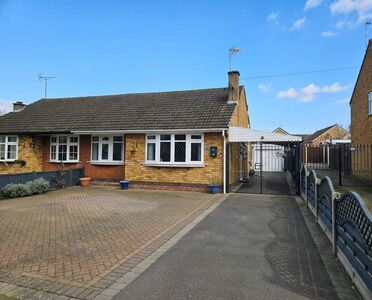 2 bedroom Semi Detached Bungalow for sale