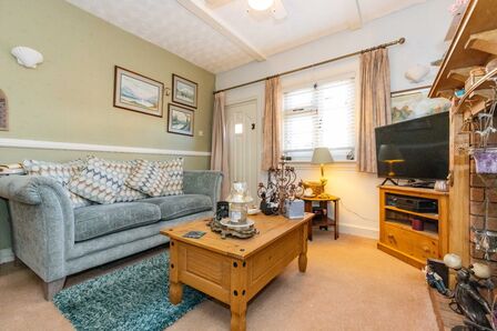 Spring Lane, 2 bedroom End Terrace House for sale, &pound;315,000