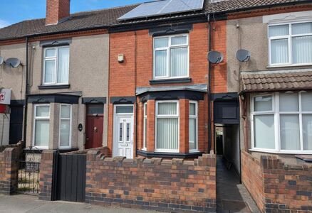 Marston Lane, 2 bedroom Mid Terrace House for sale, &pound;180,000