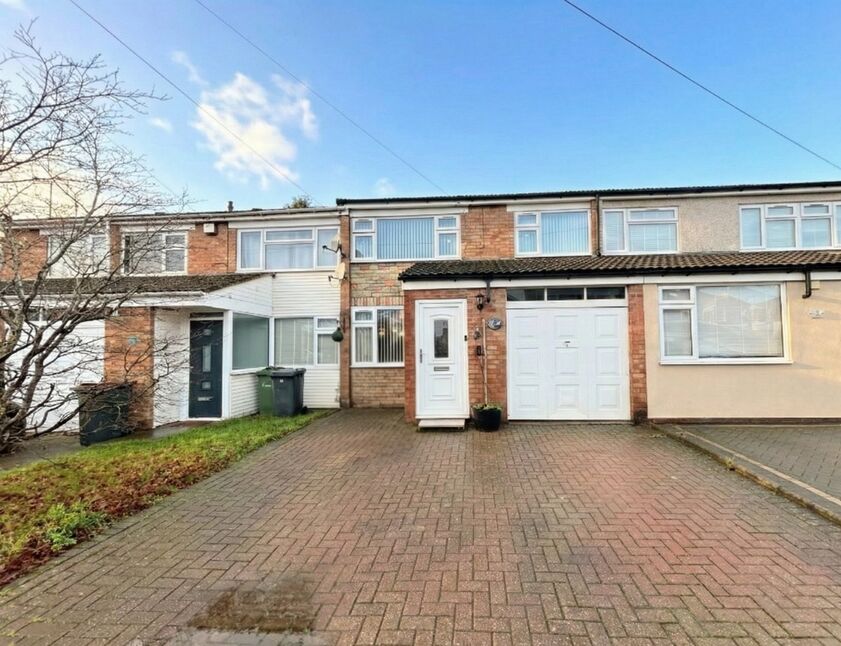 Main image of 3 bedroom Mid Terrace House for sale, Moat Farm Drive, Bedworth, Warwickshire, CV12