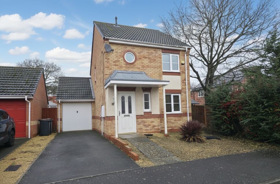 Main image of 3 bedroom Detached House to rent, Larkspur Grove, Bedworth, Warwickshire, CV12