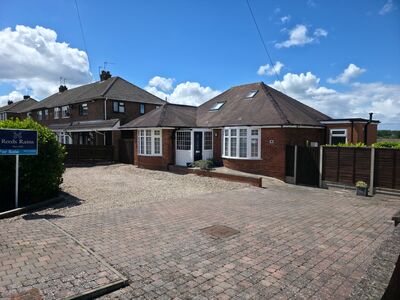 Windmill Road, 4 bedroom Detached Bungalow for sale, &pound;370,000