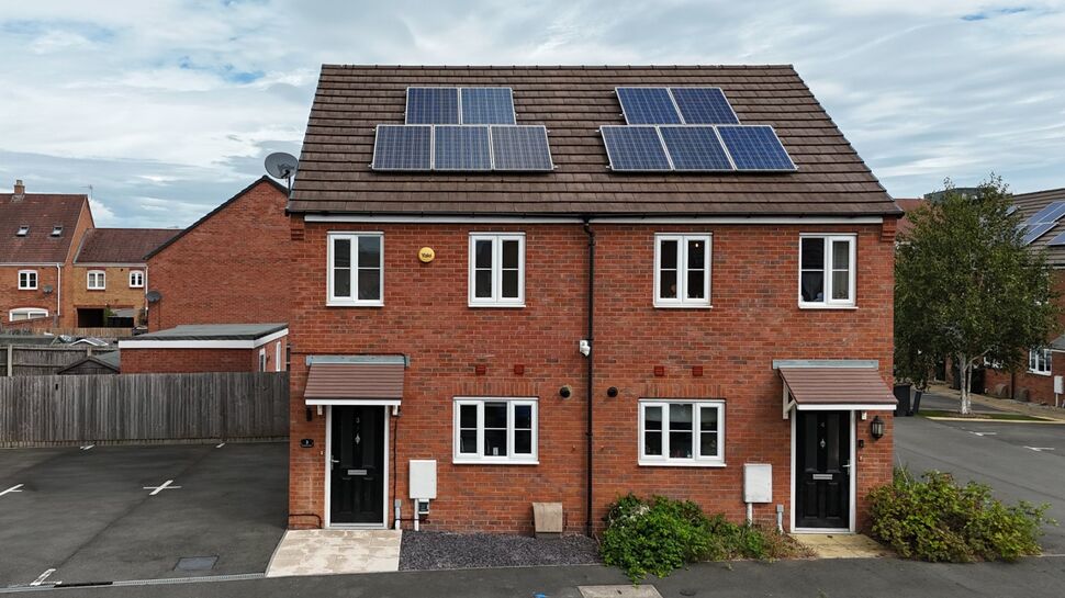 Main image of 2 bedroom Semi Detached House for sale, Swansnest Grove, Nuneaton, Warwickshire, CV10