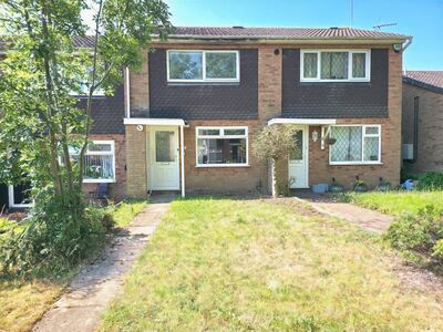 2 bedroom Mid Terrace House for sale