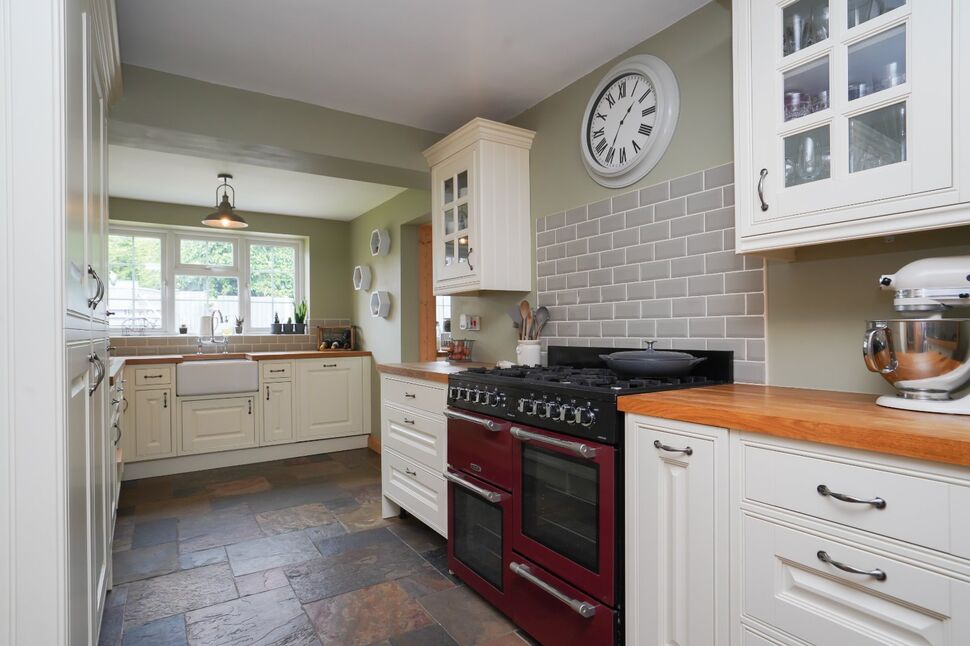 Kitchen / Breakfast Room