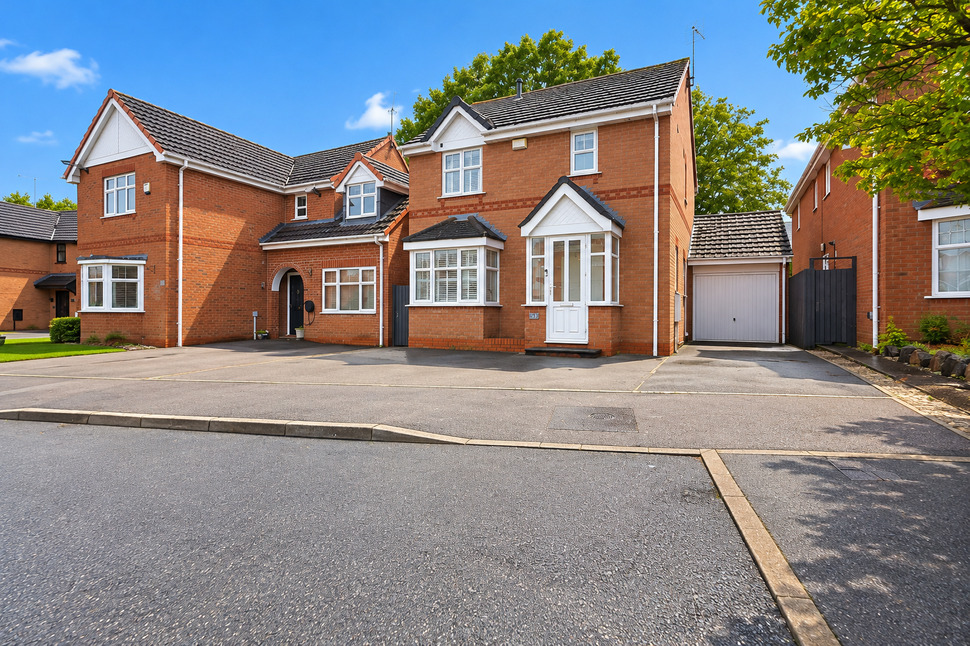 Main image of 3 bedroom Detached House for sale, Columbine Way, Bedworth, Warwickshire, CV12
