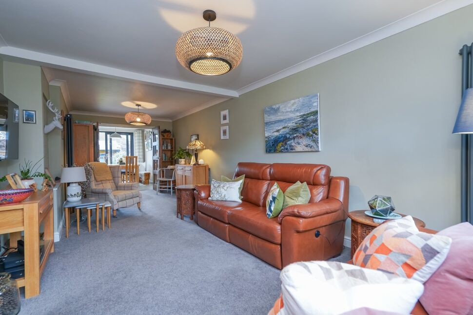Lounge / Dining Room