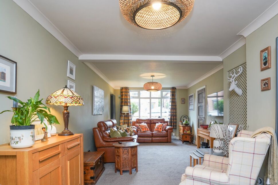 Lounge / Dining Room