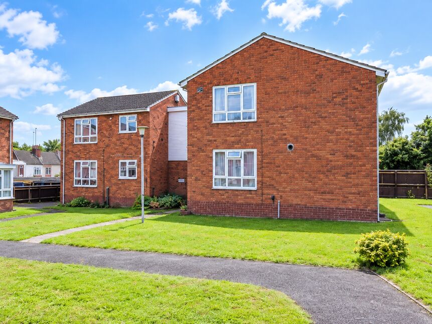 Main image of 1 bedroom Flat for sale, Albion Street, Kenilworth, Warwickshire, CV8
