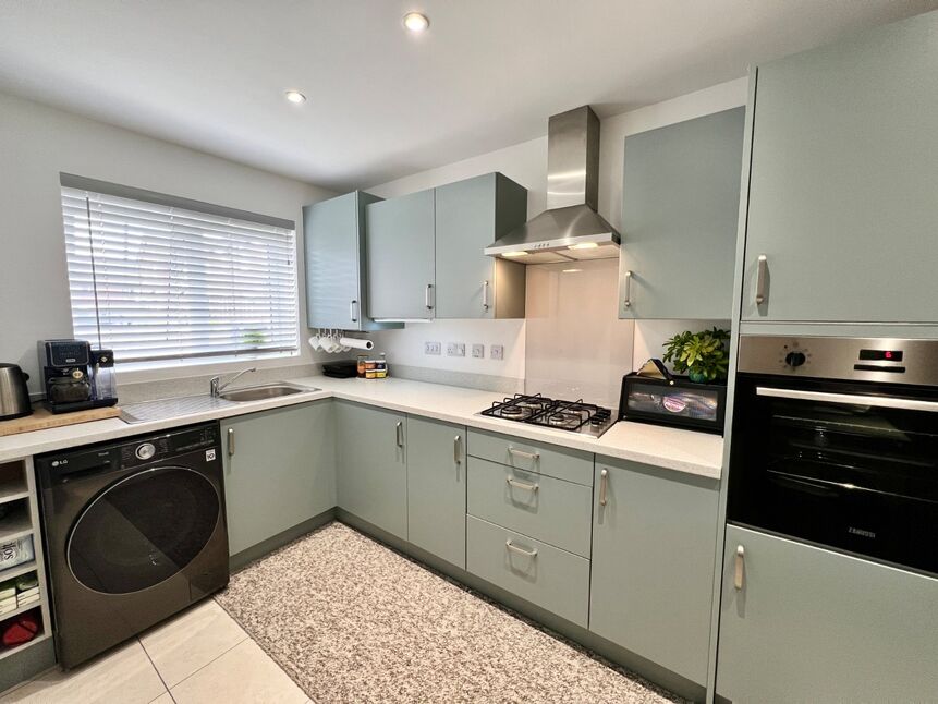 Kitchen / Breakfast Room