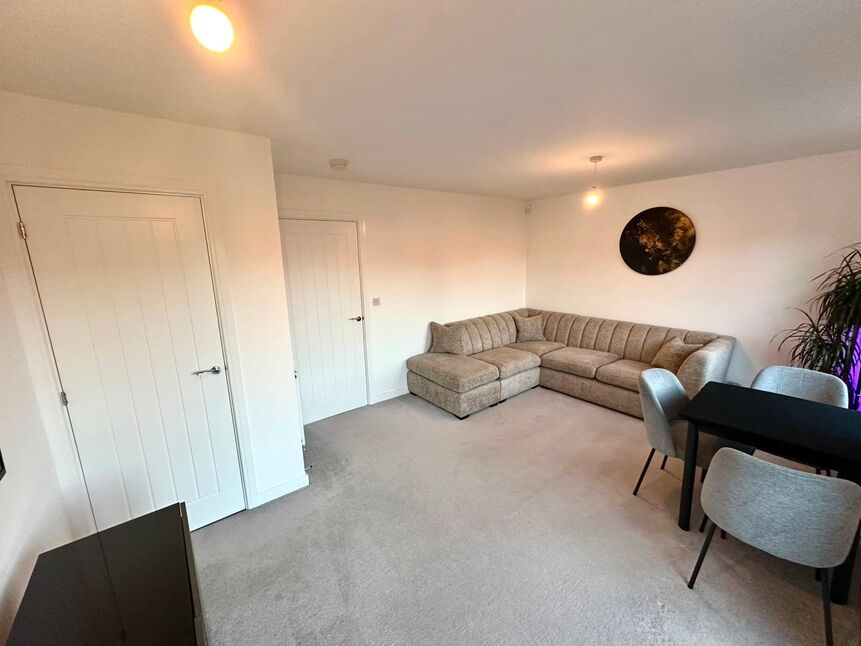 Lounge / Dining Room