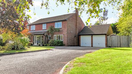 Mountbatten Avenue, 5 bedroom Detached House for sale, &pound;820,000