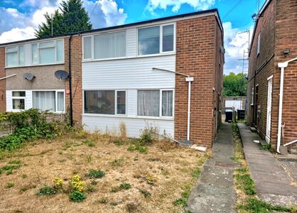2 bedroom Flat for sale