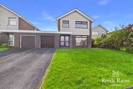 Trossachs Drive, 3 bedroom Detached House to rent, &pound;1,195 pcm