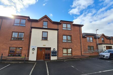 Saintfield Road, 2 bedroom Flat to rent, &pound;1,050 pcm