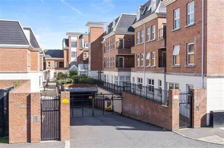 Fane Street, 2 bedroom  Flat to rent, £1,150 pcm